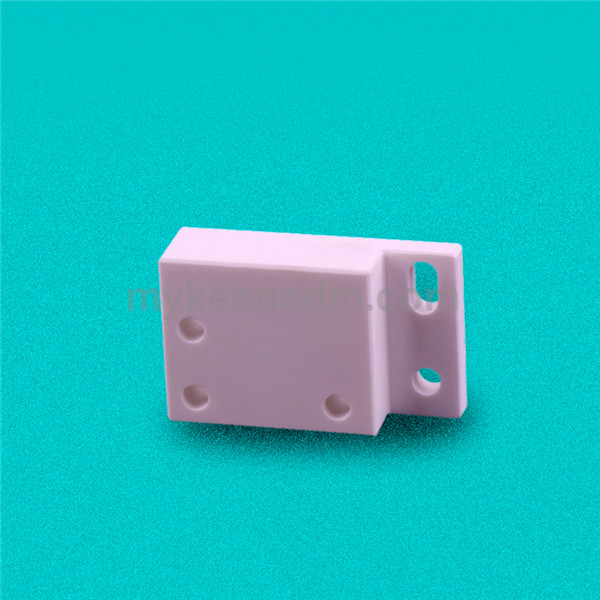 Insulating plate